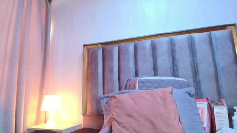 Snapshot of maraa_x chatting on 25, 4, 2026 maraa_x online show from 25, 4, 2026