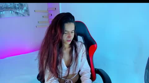 Snapshot of maraiah_petit chatting on 23, 9, 2025 Mara online show from 23, 9, 2025