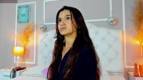 Snapshot of maraiah_petit chatting on 11, 10, 2025 Mara online show from 11, 10, 2025