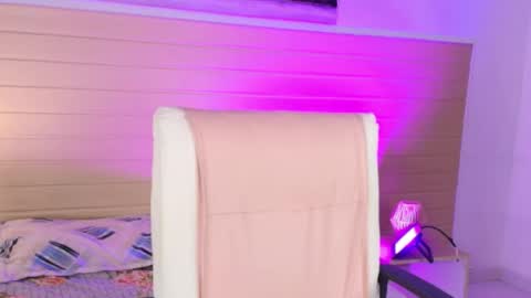 Hi im Mara  online show from 18, 4, 2026