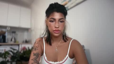 Marakuia online show from 23, 10, 2025