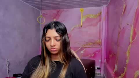 Snapshot of maraluna__ chatting on 7, 7, 2026 maraluna__ online show from 7, 7, 2026