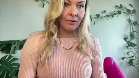 Snapshot of marasecrets chatting on 14, 5, 2026 marasecrets online show from 14, 5, 2026