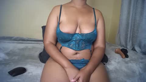 Snapshot of maraya_gold chatting on 22, 12, 2024 maraya_gold online show from 22, 12, 2024