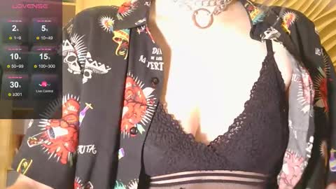 Snapshot of marci_n chatting on 11, 9, 2025 marci_n online show from 11, 9, 2025