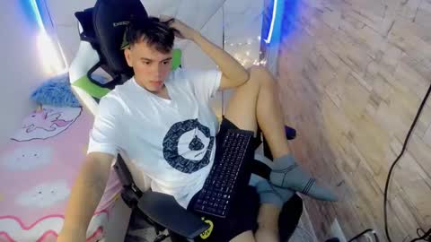 Snapshot of marco_jrs chatting on 6, 1, 2025 marco_jrs online show from 6, 1, 2025