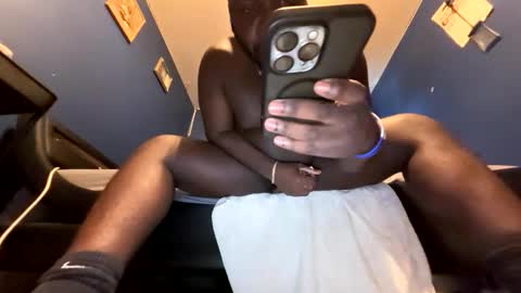 Snapshot of marcuslouis18 chatting on 9, 6, 2026 marcuslouis18 online show from 9, 6, 2026