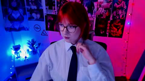 Snapshot of margaret_red chatting on 29, 9, 2025 Margaret online show from 29, 9, 2025