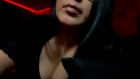 Mari Bee online show from 26, 4, 2026