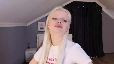 Snapshot of mari_clay chatting on 21, 2, 2026 Milena online show from 21, 2, 2026