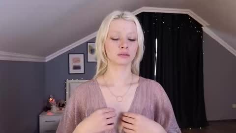 Snapshot of mari_clay chatting on 28, 2, 2026 Milena online show from 28, 2, 2026