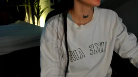 mari_salgado online show from 10, 10, 2025
