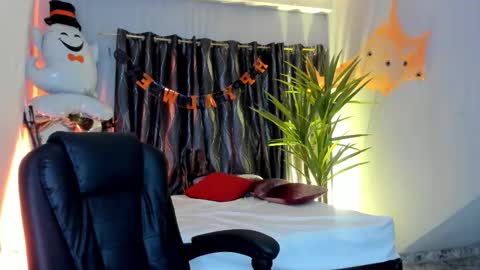 mari_salgado online show from 13, 10, 2025