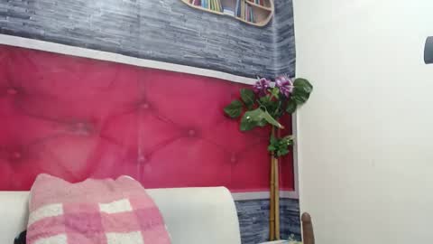 Snapshot of mariam_schubert chatting on 12, 12, 2024 mariam_schubert online show from 12, 12, 2024