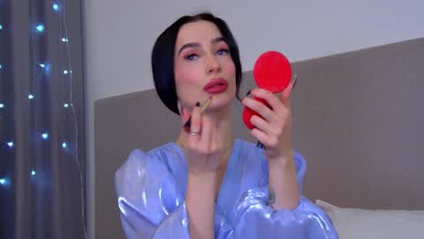 MariaMenson online show from 24, 1, 2025