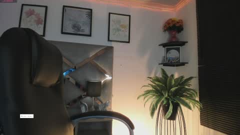 Snapshot of marian_pinzon chatting on 25, 5, 2026 Marian online show from 25, 5, 2026