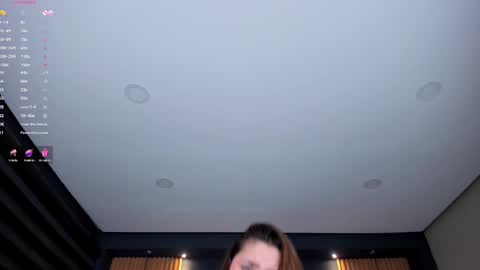 Mariana Castro online show from 3, 1, 2025