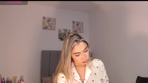 Mariana online show from 18, 3, 2026