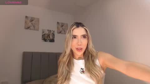Snapshot of mariana_es chatting on 9, 5, 2026 Mariana online show from 9, 5, 2026