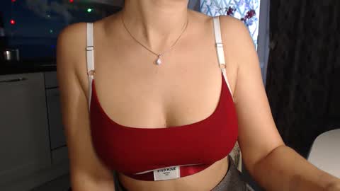 MarianaMur online show from 6, 3, 2025