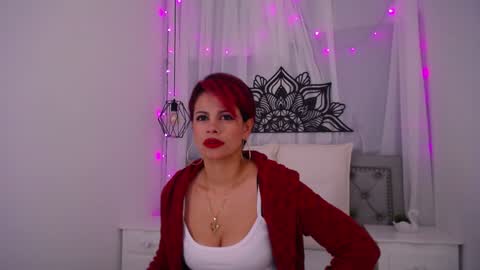 Snapshot of marianasanz chatting on 15, 12, 2024 Mariana online show from 15, 12, 2024