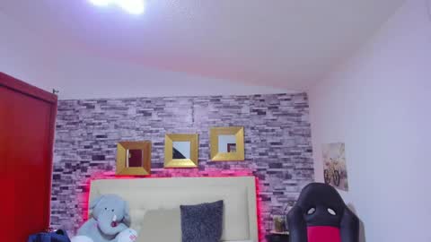 Mariana online show from 12, 3, 2025