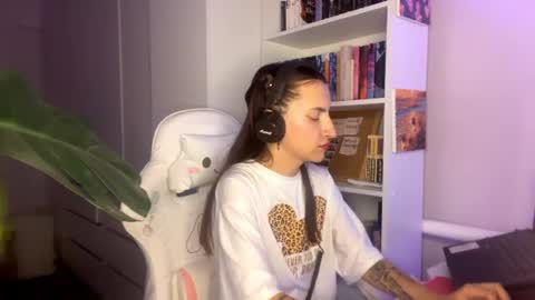 Snapshot of marianelatreff chatting on 19, 6, 2026 Monica online show from 19, 6, 2026