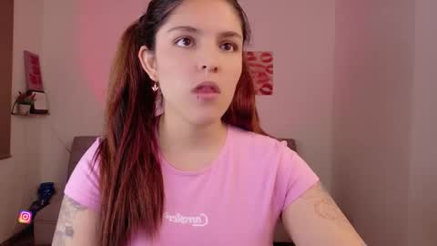 mariangeel_ online show from 5, 12, 2025