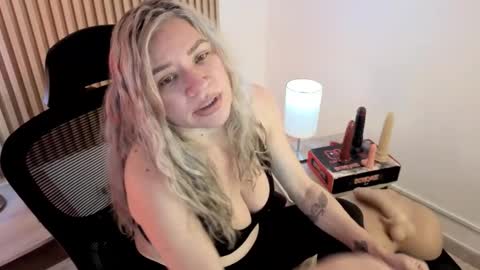 Marian Love  online show from 3, 2, 2026