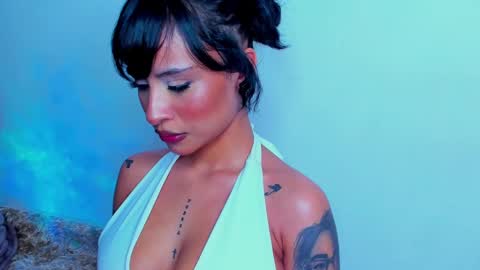 M A R I A N E online show from 25, 1, 2025