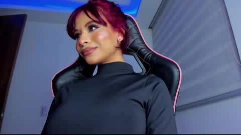 M A R I A N E online show from 2, 3, 2025