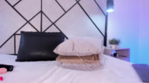 Snapshot of marie_miller_ chatting on 27, 1, 2025 M A R I E online show from 27, 1, 2025