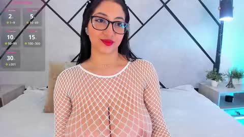 Snapshot of marie_miller_ chatting on 6, 3, 2025 M A R I E online show from 6, 3, 2025