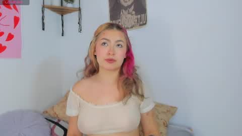 Snapshot of marieetaylor chatting on 23, 7, 2026 Mariee online show from 23, 7, 2026