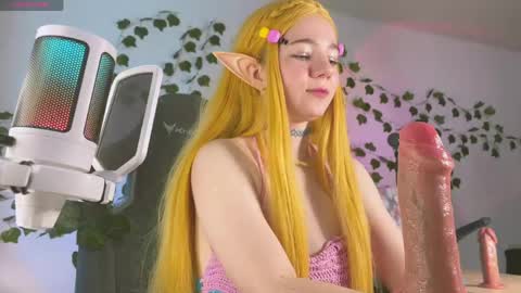 Snapshot of mariel_a_gold chatting on 3, 6, 2026 Mariel Gold online show from 3, 6, 2026