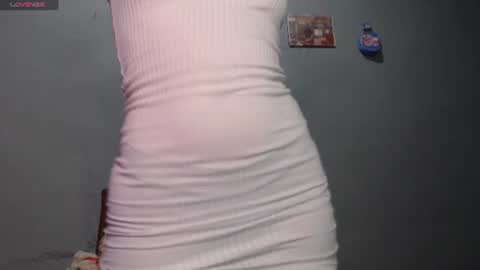 Snapshot of mariel_sins21 chatting on 6, 8, 2026 Mariie online show from 6, 8, 2026