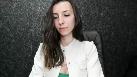 Snapshot of marielleanker chatting on 9, 10, 2025 marielleanker online show from 9, 10, 2025