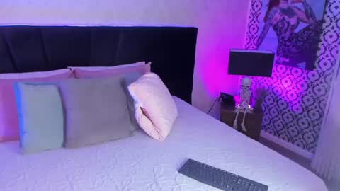Snapshot of mariianna_lopez_ chatting on 25, 6, 2026 Mariana online show from 25, 6, 2026