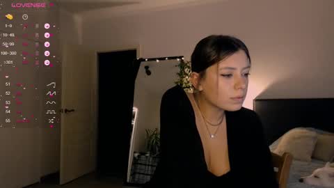 Snapshot of mariique chatting on 17, 12, 2024 Mari online show from 17, 12, 2024