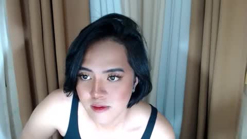 Snapshot of marikosue01 chatting on 14, 12, 2025 marikosue online show from 14, 12, 2025