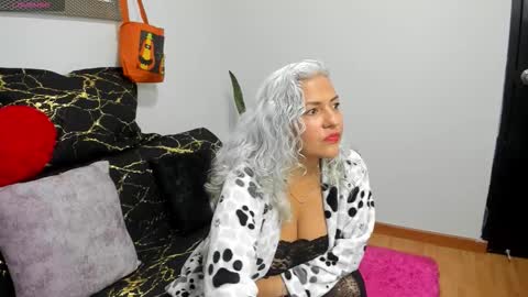 Snapshot of marilyn70 chatting on 12, 10, 2025 marilyn70 online show from 12, 10, 2025