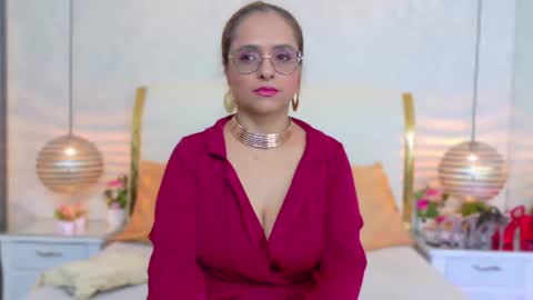 Marilyn Vega online show from 22, 6, 2026