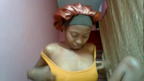 Snapshot of marinagold69 chatting on 12, 7, 2026 marinagold69 online show from 12, 7, 2026