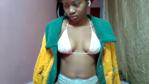 Snapshot of marinagold69 chatting on 19, 7, 2026 marinagold69 online show from 19, 7, 2026
