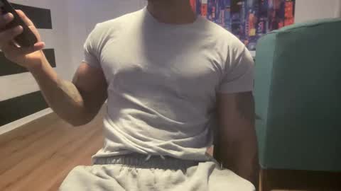 Snapshot of marineguyk19 chatting on 6, 1, 2026 Z online show from 6, 1, 2026