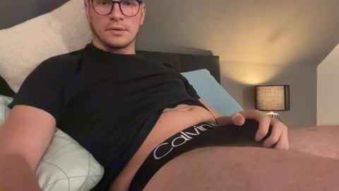 Snapshot of marius106999 chatting on 27, 10, 2025 marius106999 online show from 27, 10, 2025