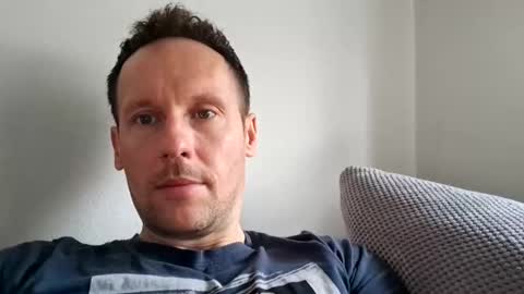 Mark online show from 10, 2, 2025