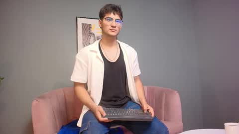 Snapshot of mark_evans1_ chatting on 23, 10, 2025 mark_evans1_ online show from 23, 10, 2025