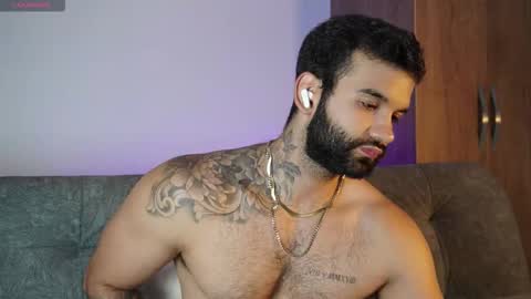 Mark online show from 3, 11, 2025