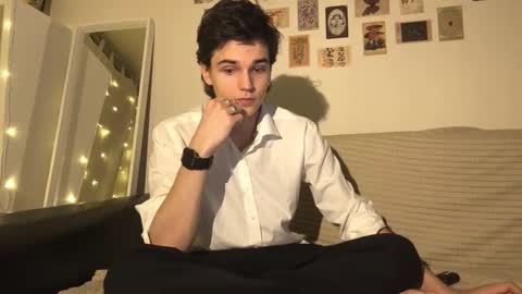 Mark online show from 5, 11, 2025